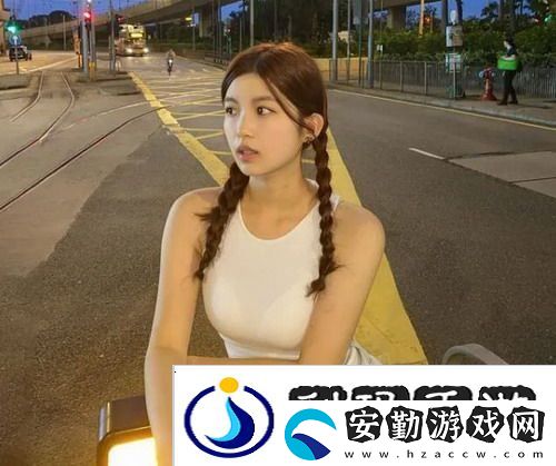 我被9個(gè)建筑工人抬到茶幾上