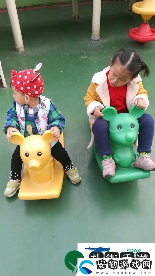 與寶寶一起歡享快樂時(shí)光——“寶寶你自己坐上來搖”的親子互動(dòng)
