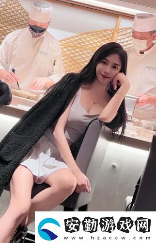 年輕的女保險銷售員