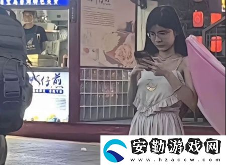 狗頭蘿莉向友詢問(wèn)新發(fā)型
