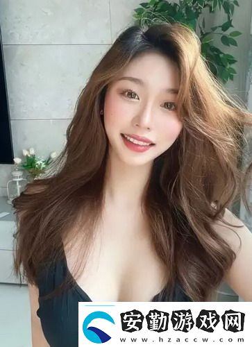 紅蓮兩瓣夾玉柱凝聚了多少人生哲理！網(wǎng)友感嘆